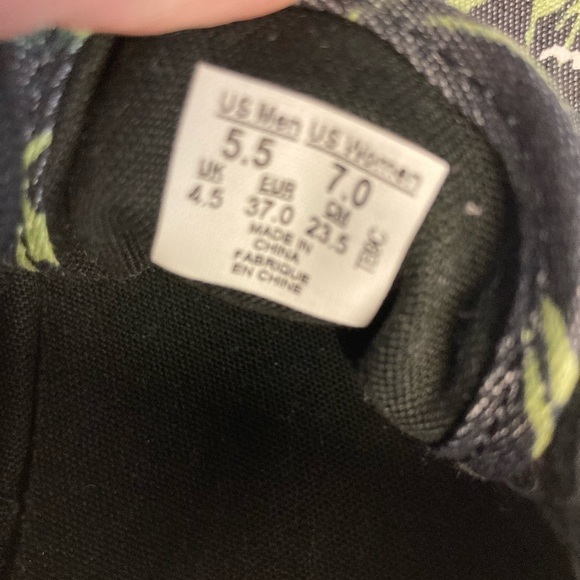 VANS OFF THE WALL Sz 7 Floral Sneakers Like New Condition Sz 7 W Sz 5.5 M - Picture 7 of 8